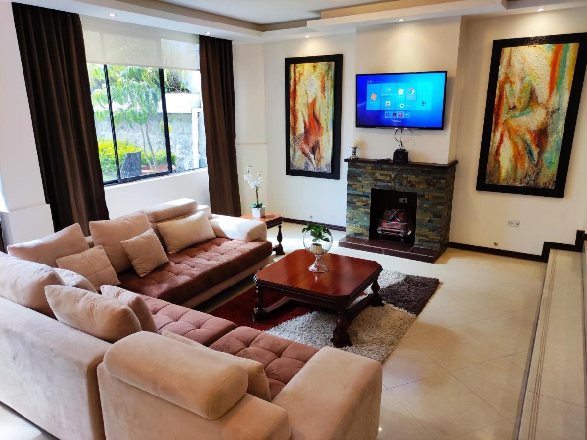 Hospedaje En Quito Norte, Apartamento & Suite Independientes Extérieur photo