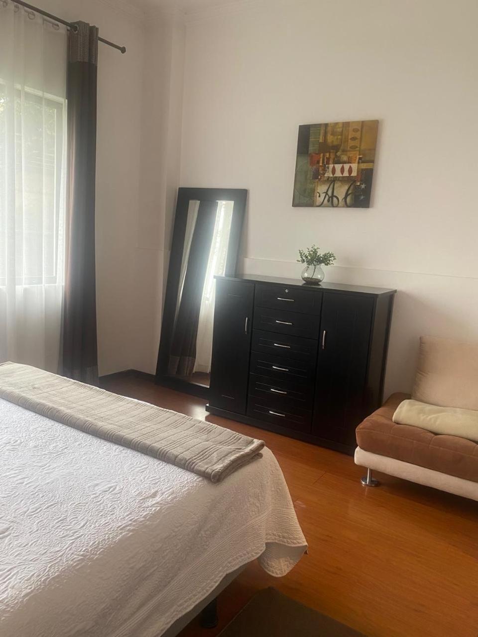 Hospedaje En Quito Norte, Apartamento & Suite Independientes Extérieur photo